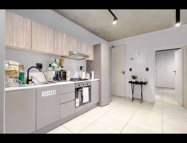 2 BEDROOM APARTMENT FOR SALE IN WAVERLEY